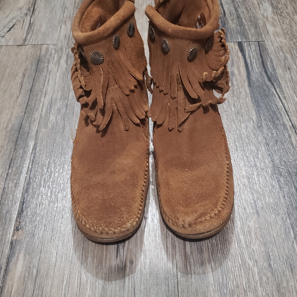 Minnetonka moccasins boot - Picture 3 of 6